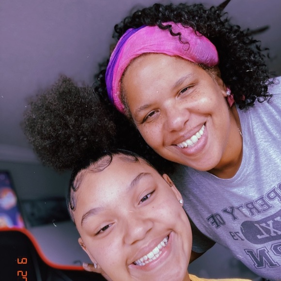 Meet your Posher, Renee - Picture 3 of 10